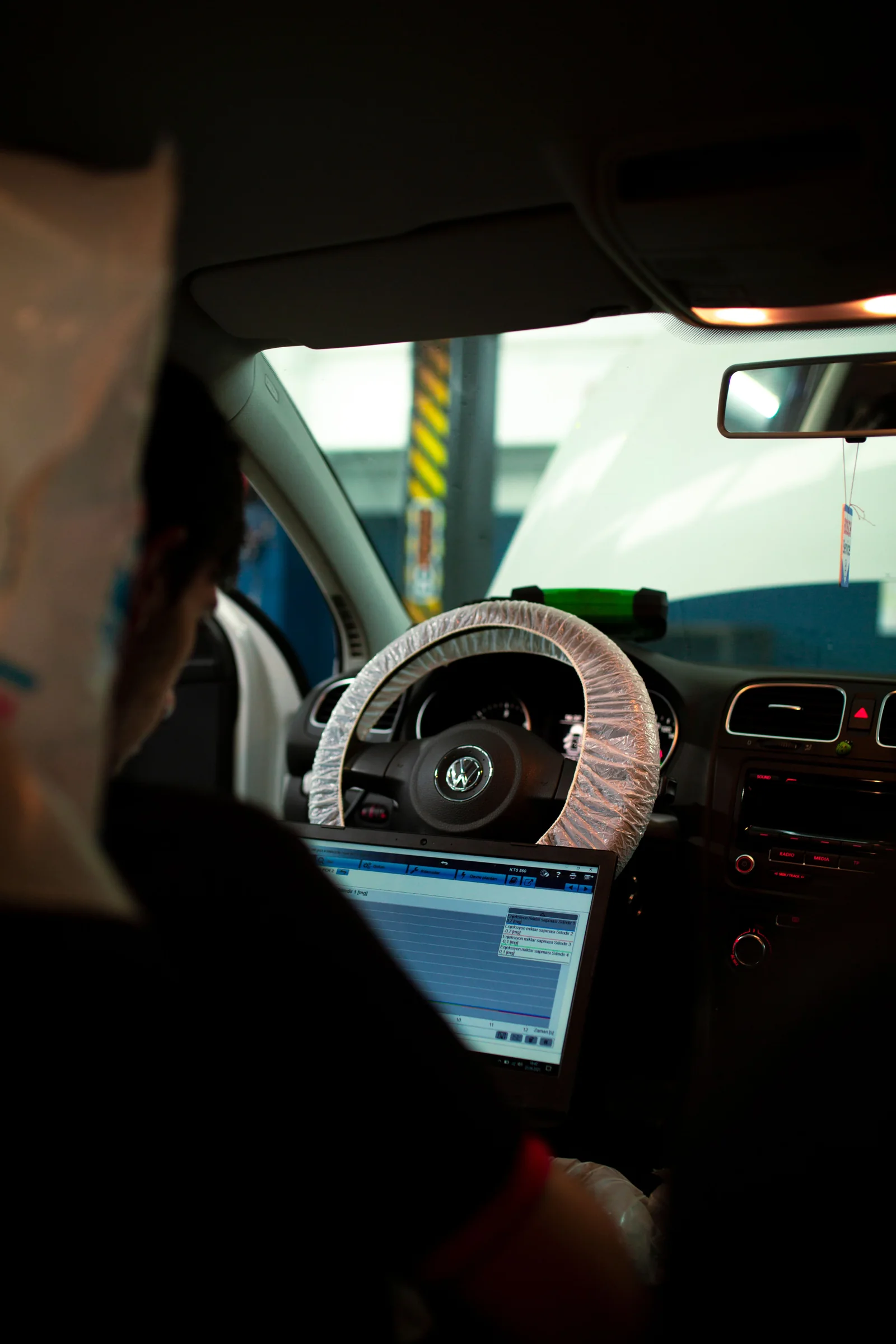 Vehicle diagnostics with a laptop
